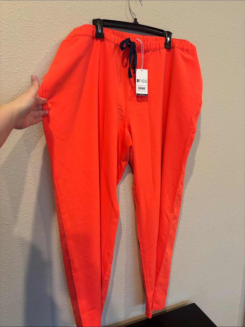 NWT FIGS 5X Mens Coral Orange Drawstring classic scrubs.
